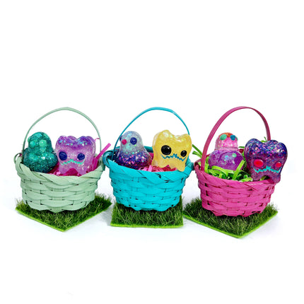 Mini basket of pinto and rotty